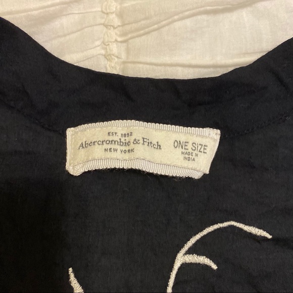 Black Abercrombie cardigan - Picture 2 of 2